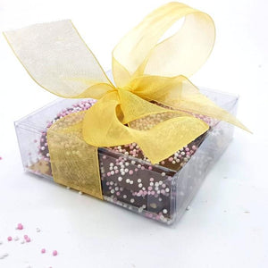 Luxe geboorteflikken Roze in geschenkdoosje - bonbons -chocolade - Chocoladebox.nl
