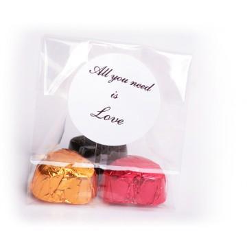 3 hartjesbonbons in zakje met eigen etiket/logo